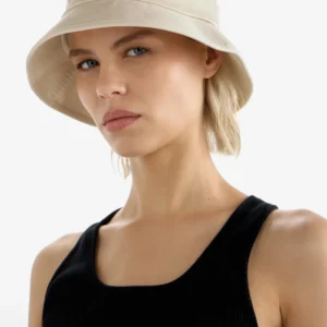 anine-bing-bucket-hat-model